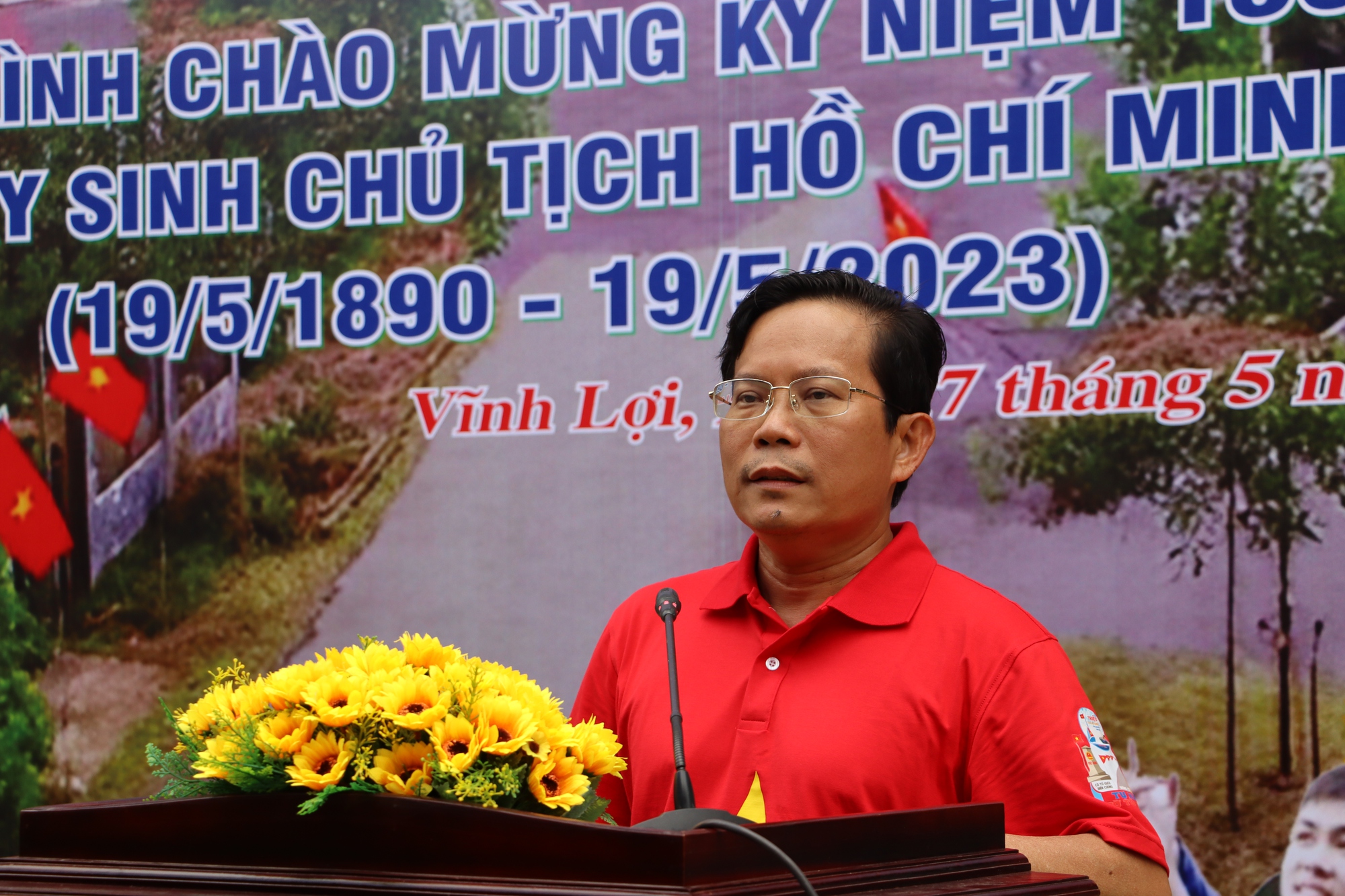 Rực rỡ Đường cờ Tổ quốc tại đền thờ Chủ tịch Hồ Chí Minh ở Bạc Liêu - Ảnh 5.