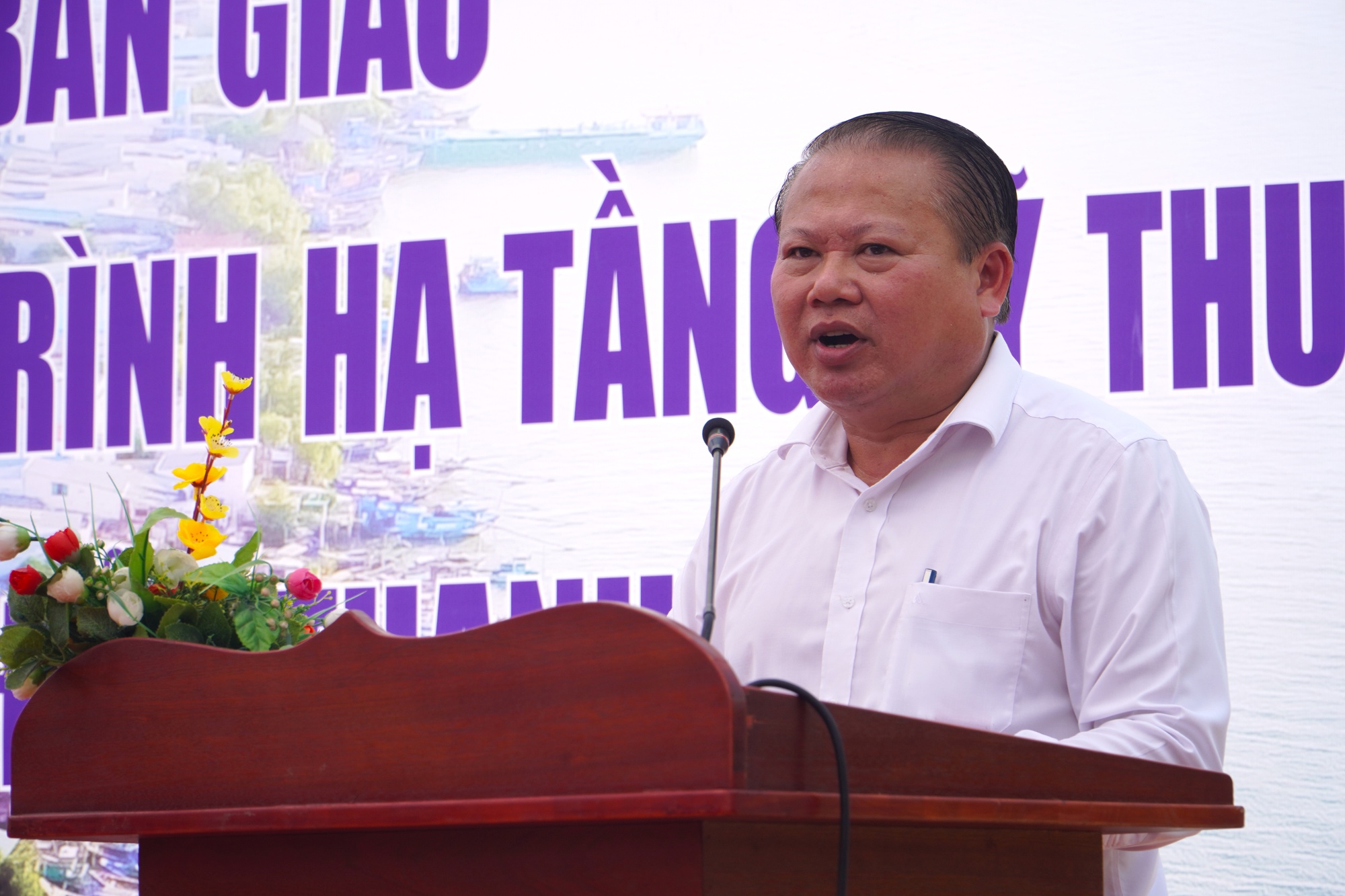 TP HCM: Ngầm hóa lưới điện, cáp viễn thông trên xã đảo Thạnh An - Ảnh 1.