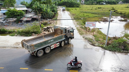 Đ&agrave; Nẵng: Doanh nghiệp mở rộng đường v&agrave;o khai th&aacute;c mỏ, huyện t&igrave;m kh&ocirc;ng ra hồ sơ - Ảnh 4.