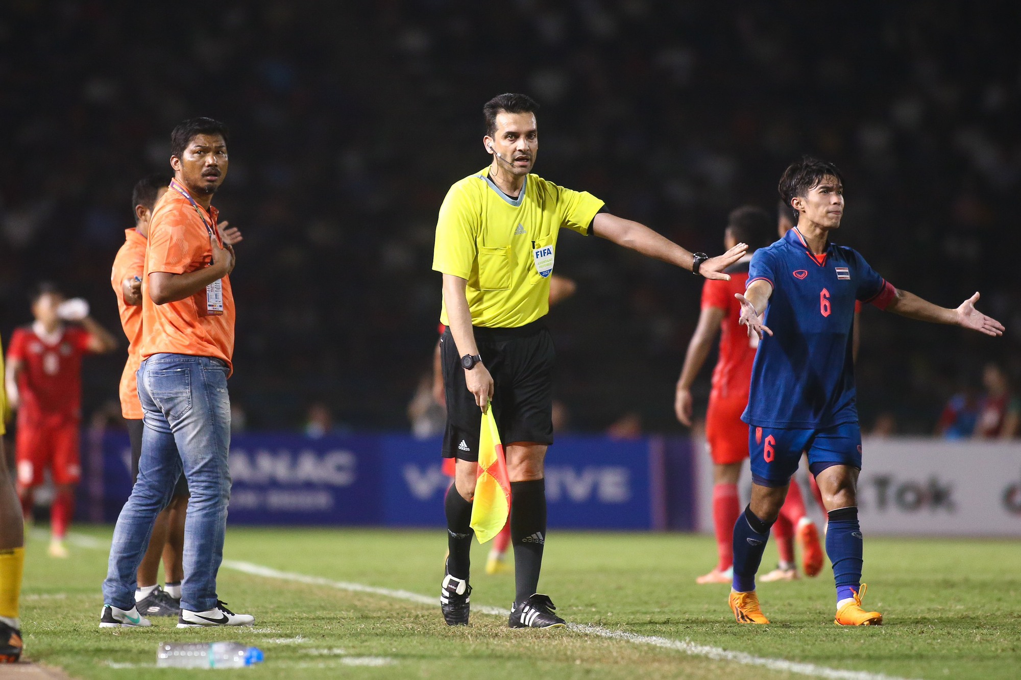 HLV U22 Thái Lan nói gì sau trận ẩu đả rồi thua U22 Indonesia?