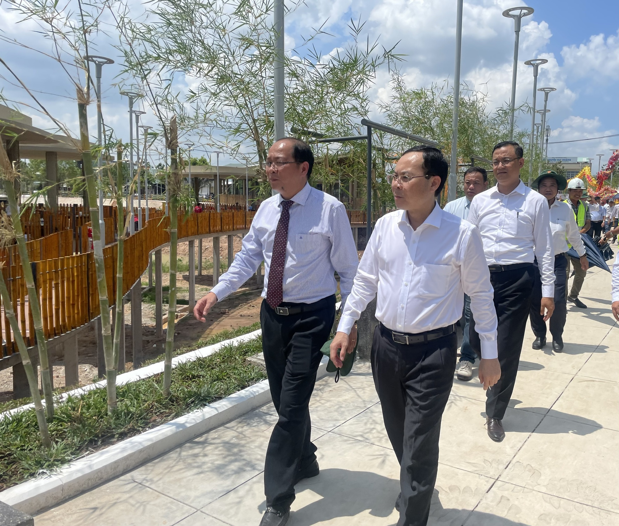 Cận cảnh công viên du lịch sinh thái đầu tiên ở Hóc Môn, mở cửa miễn phí - Ảnh 1.