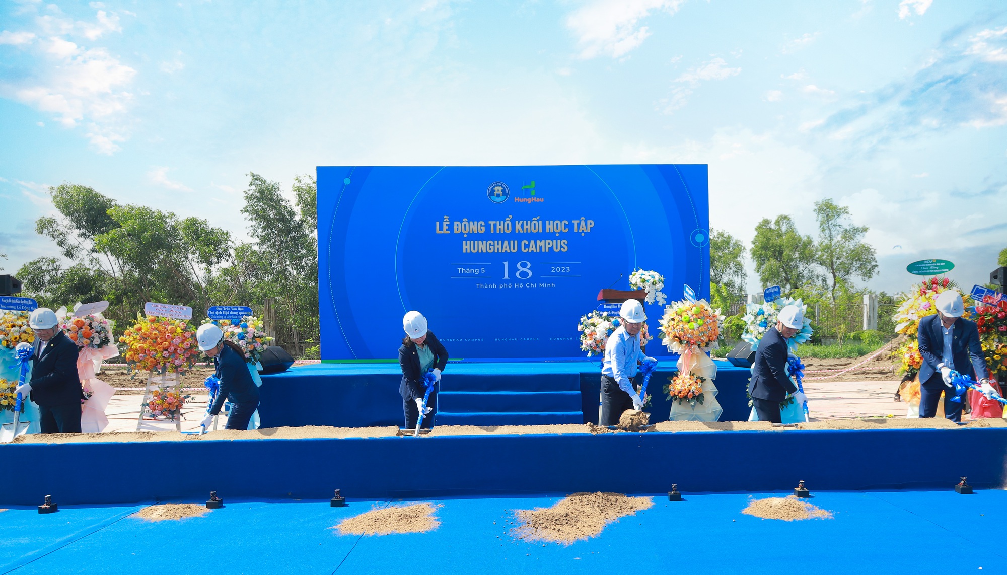 Trường ĐH Văn Hiến thực hiện động thổ khối học tập thứ 2 tại HungHau Campus