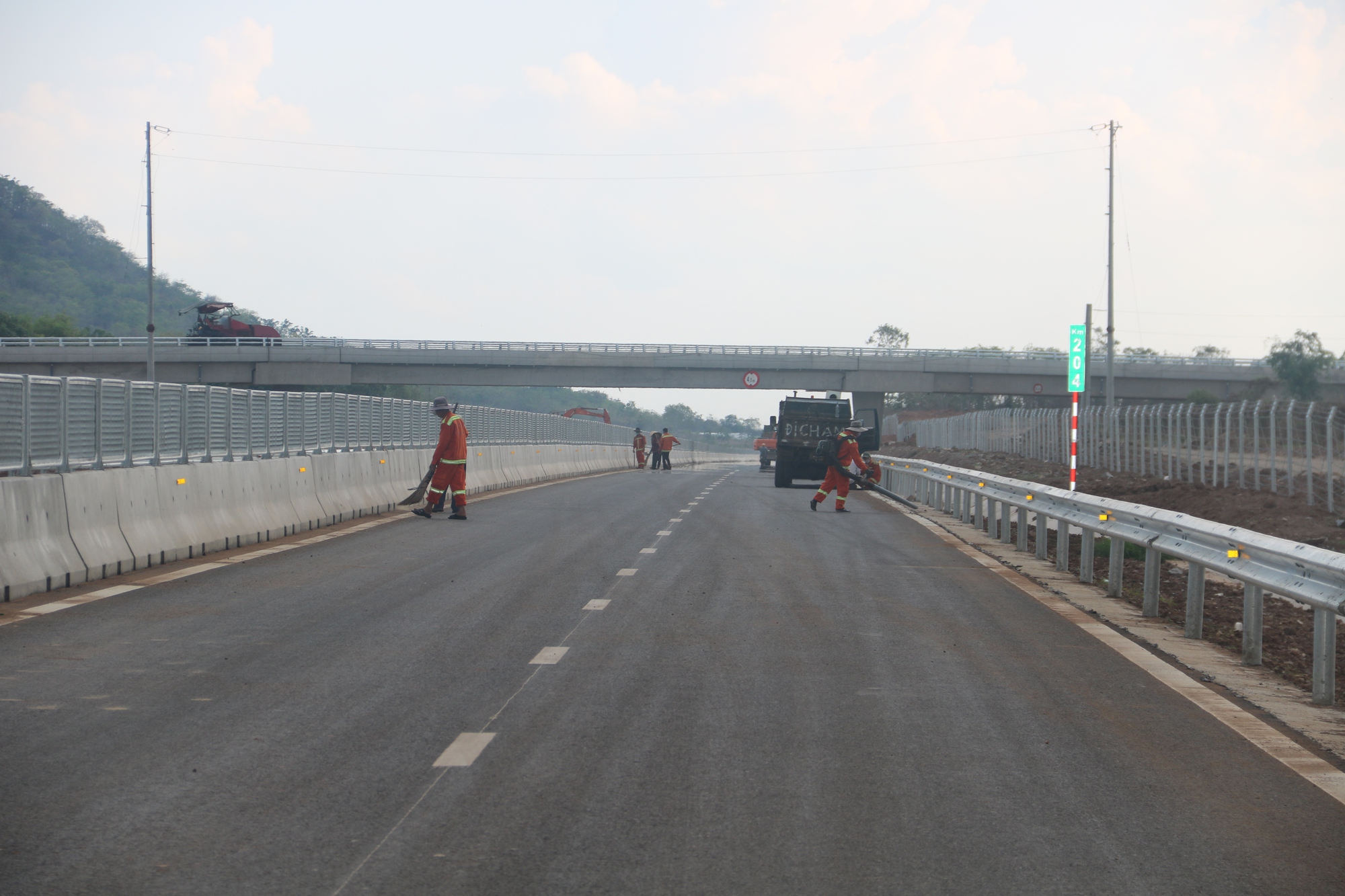 Ng&agrave;y 19-5, &ocirc;t&ocirc; được lưu th&ocirc;ng tr&ecirc;n 2 tuyến cao tốc Nha Trang - Cam L&acirc;m v&agrave; Vĩnh Hảo - Phan Thiết - Ảnh 4.