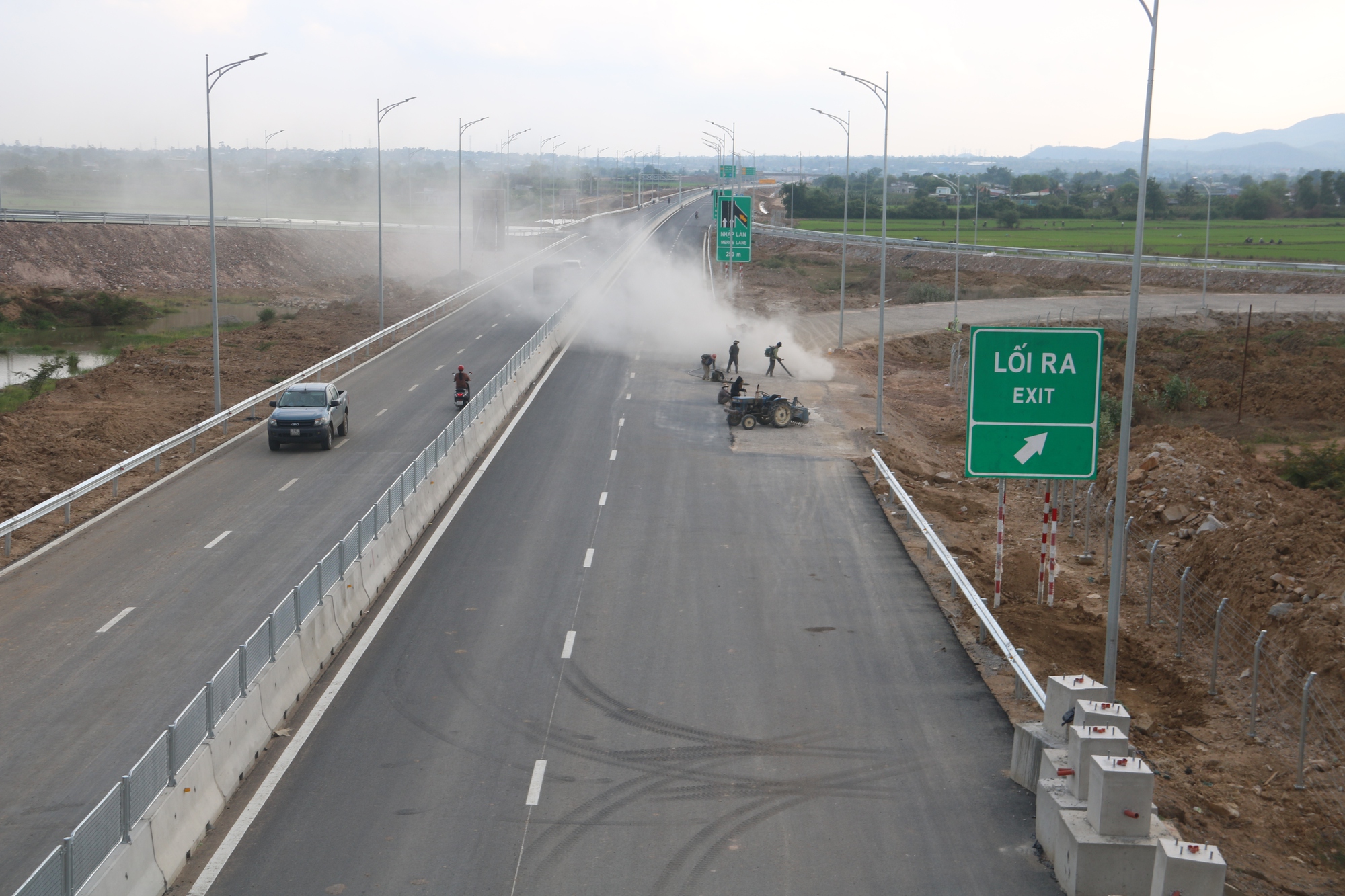 Ng&agrave;y 19-5, &ocirc;t&ocirc; được lưu th&ocirc;ng tr&ecirc;n 2 tuyến cao tốc Nha Trang - Cam L&acirc;m v&agrave; Vĩnh Hảo - Phan Thiết - Ảnh 2.