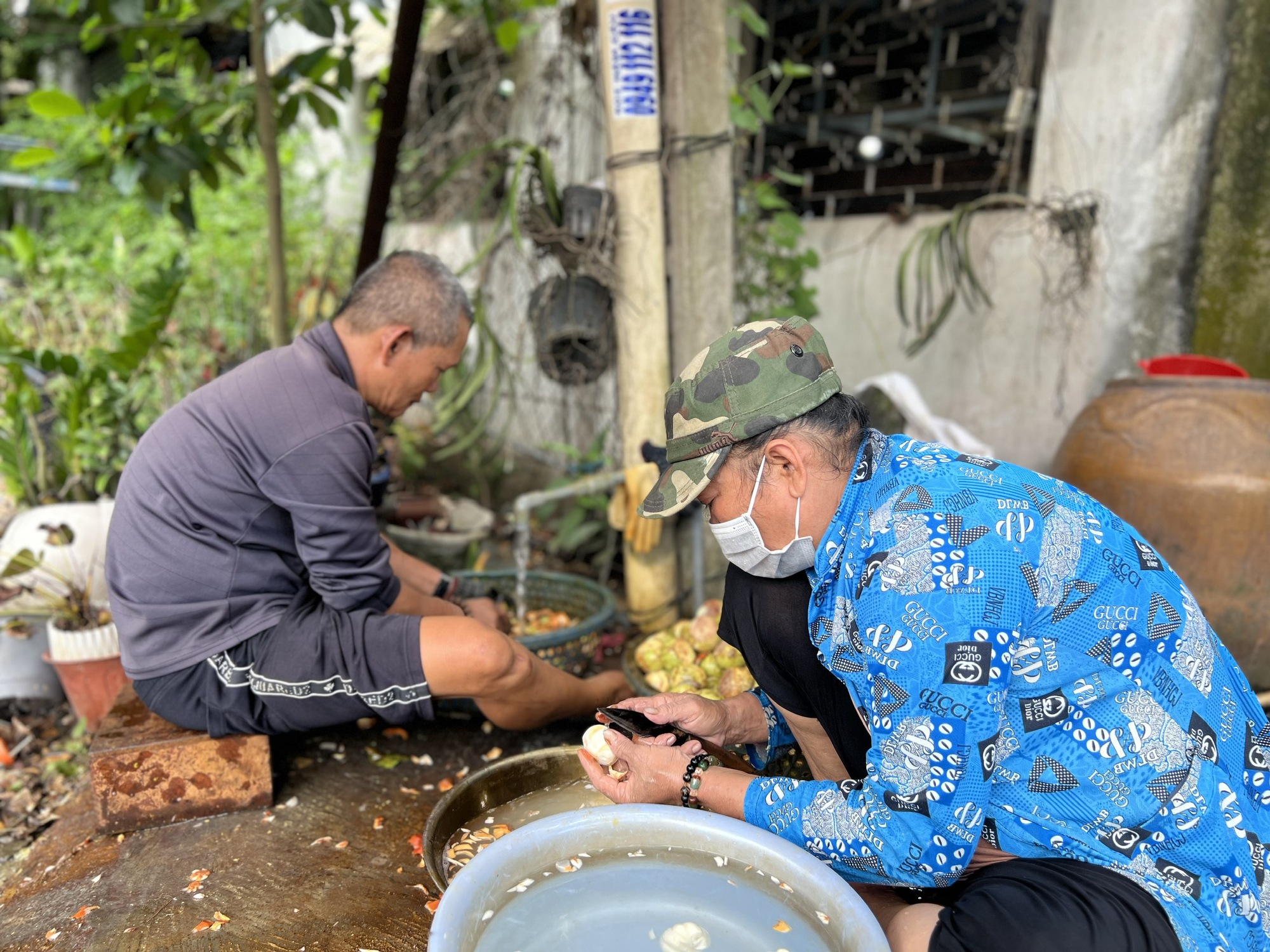Nhiều người ở B&igrave;nh Dương tr&uacute;ng đậm nhờ măng cụt g&acirc;y sốt mạng x&atilde; hội - Ảnh 8.