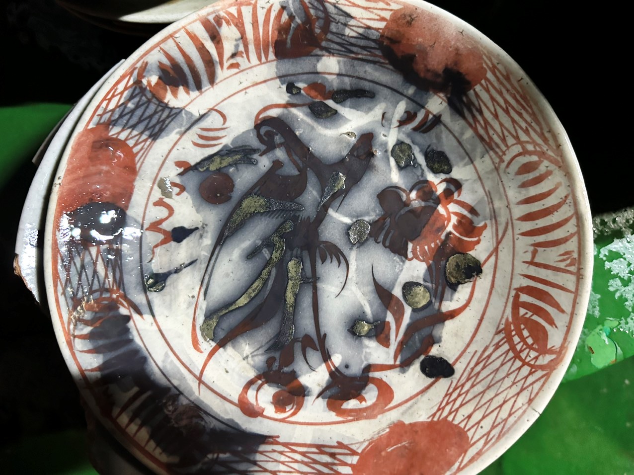 Quảng Ngãi: Tạm giữ nhiều đồ gốm nghi cổ vật - Ảnh 2.