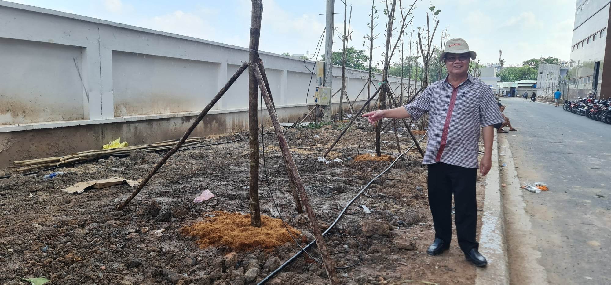 Bệnh viện có bãi đáp trực thăng phủ xanh không gian