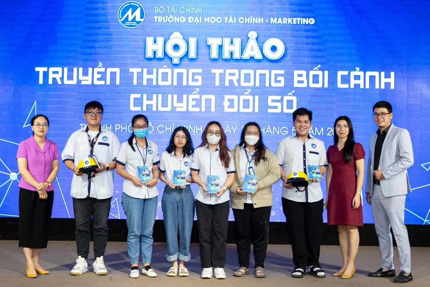 1.000 sinh viên Đại học UFM giao lưu, chia sẻ kinh nghiệm truyền thông trong bối cảnh chuyển đổi số. - Ảnh 4.