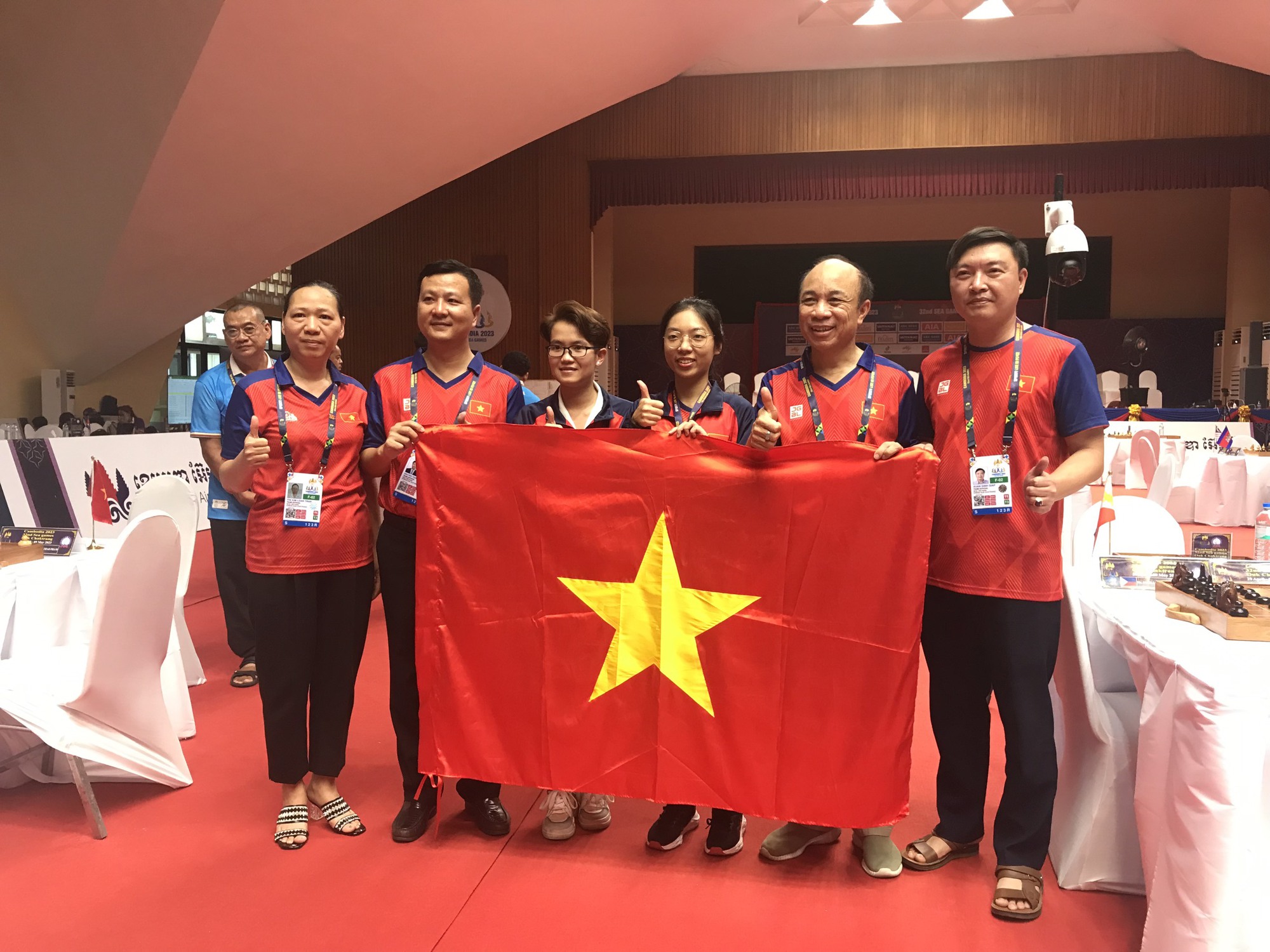 Cờ ốc mang HCV đầu tiên về cho Việt Nam tại SEA Games 32