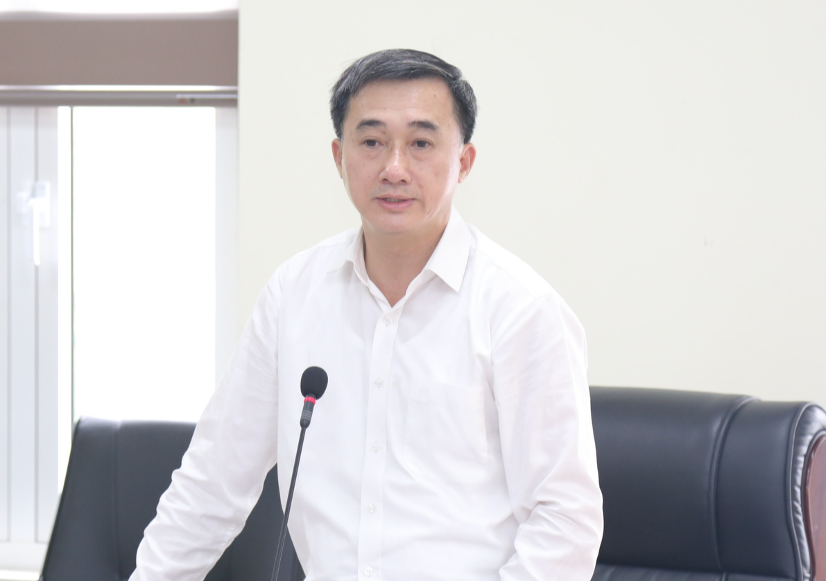 Thứ trưởng Bộ Y tế Trần Văn Thuấn nhận thêm nhiệm vụ mới
