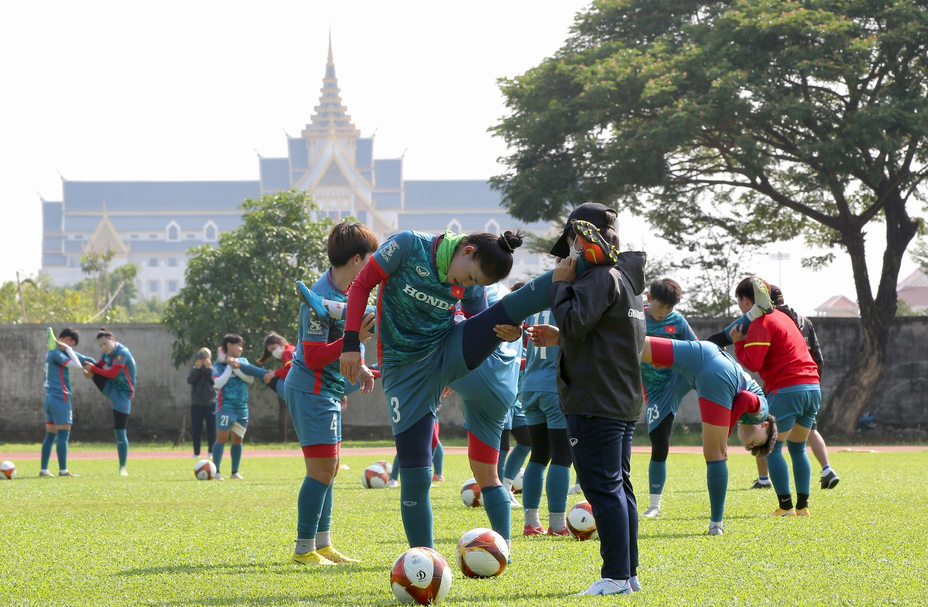 SEA Games 32: Tuyển nữ Việt Nam chốt danh s&aacute;ch, Chương Thị Kiều bị loại - Ảnh 1.