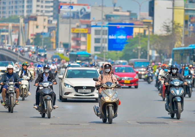 Bắc Bộ v&agrave; Trung Bộ đ&oacute;n đợt nắng n&oacute;ng mới tr&ecirc;n diện rộng - Ảnh 1.
