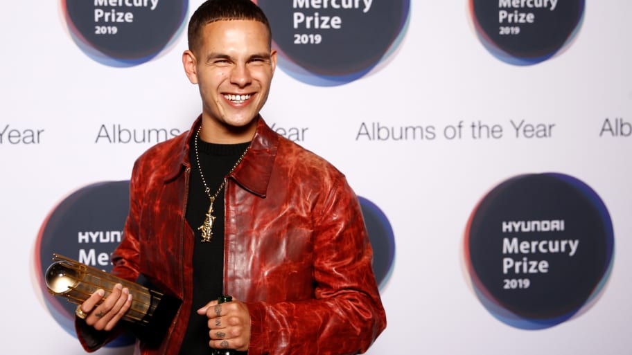 Rapper hủy lịch diễn sau phiên tòa cáo buộc hiếp dâm