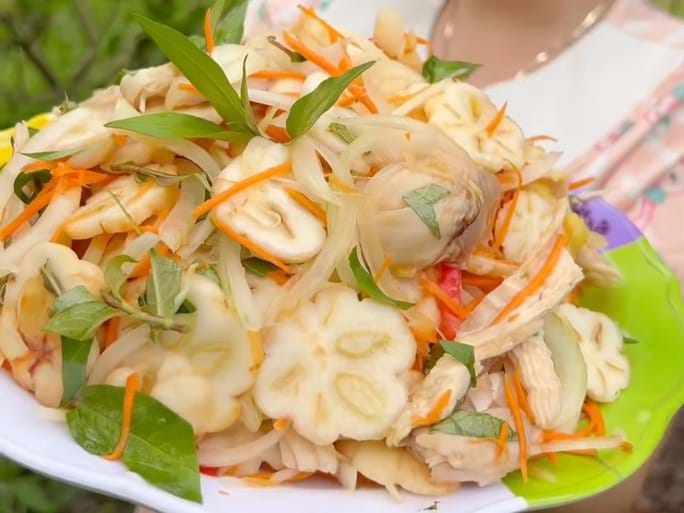 Măng cụt xanh được săn lùng để làm gỏi gà măng cụt