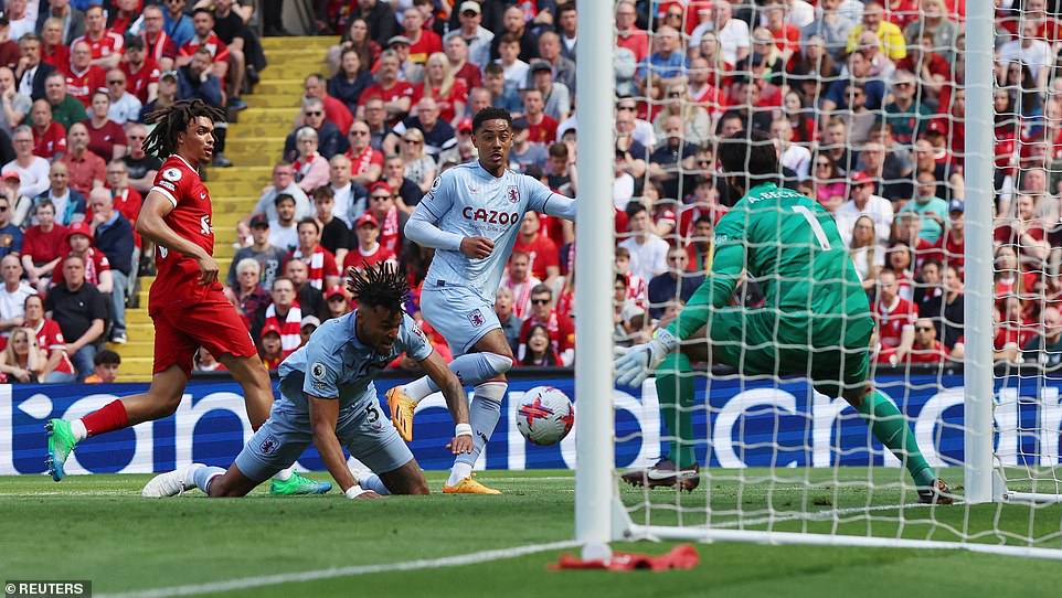 Ngoại hạng Anh: Man City v&ocirc; địch sớm, Man United bay cao Top 4 - Ảnh 6.