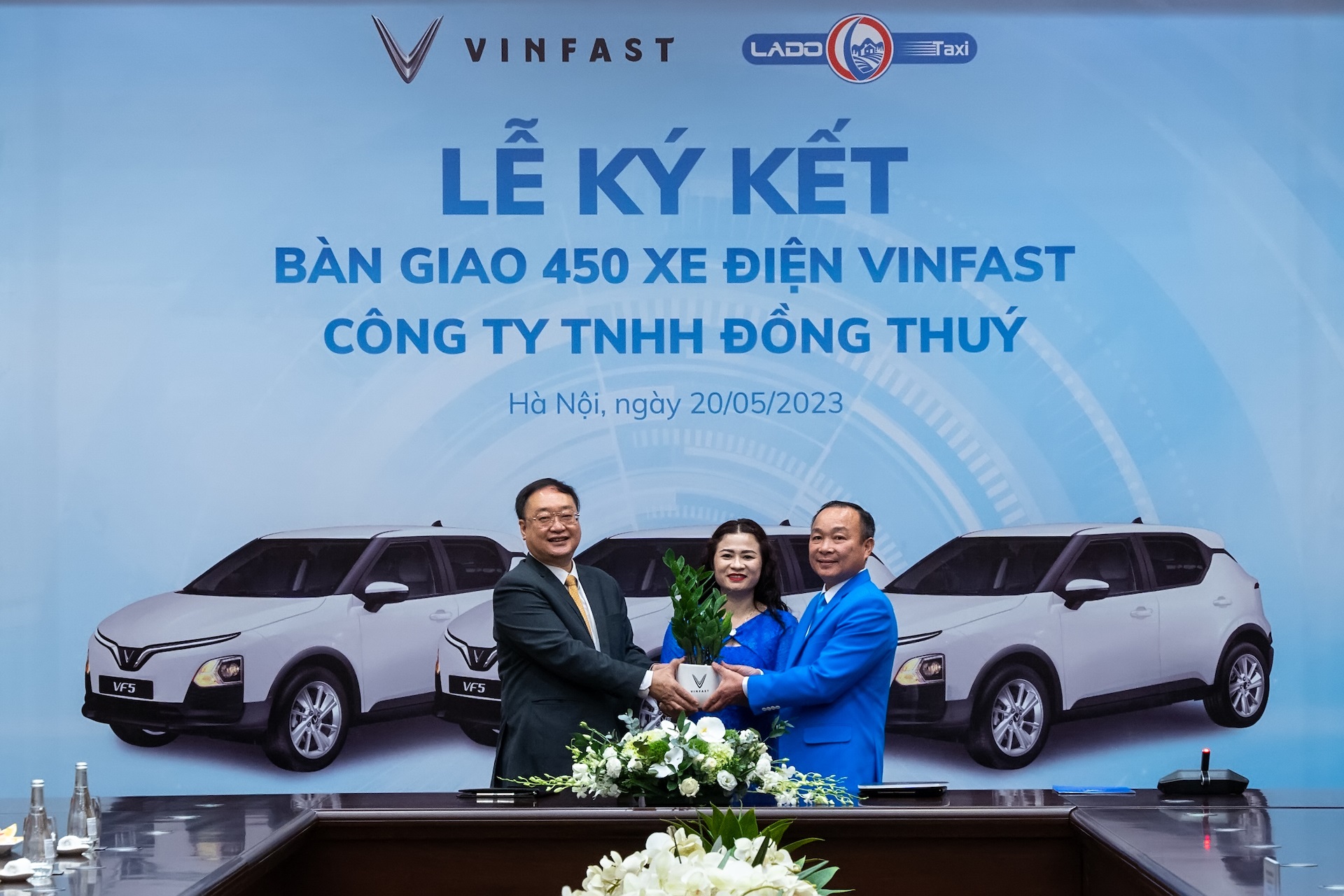 Nhiều doanh nghiệp chọn &ocirc;t&ocirc; điện VinFast để chạy taxi - Ảnh 2.