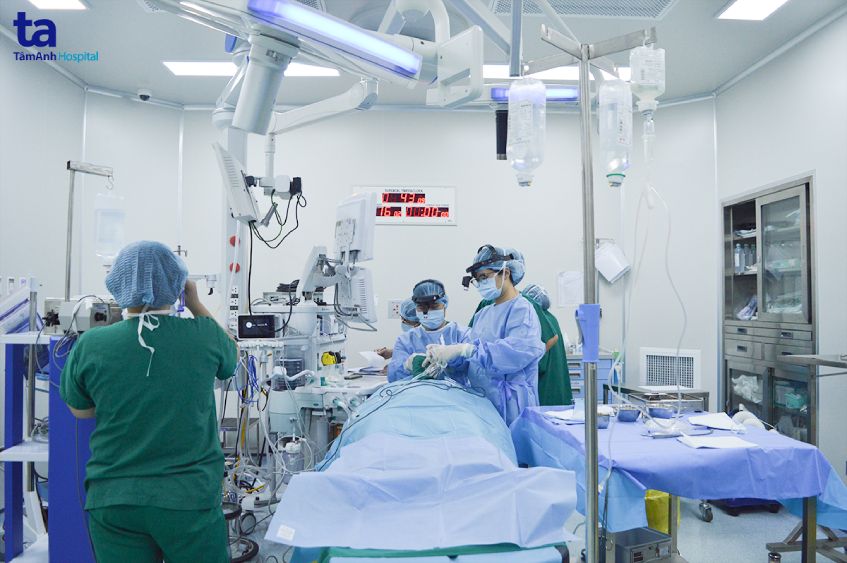 20 năm ng&aacute;y sấm v&igrave; khối amidan to như trứng g&agrave; - Ảnh 1.