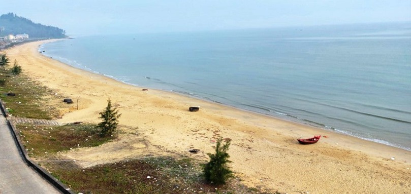 Tìm kiếm 2 anh em ruột mất tích trên biển