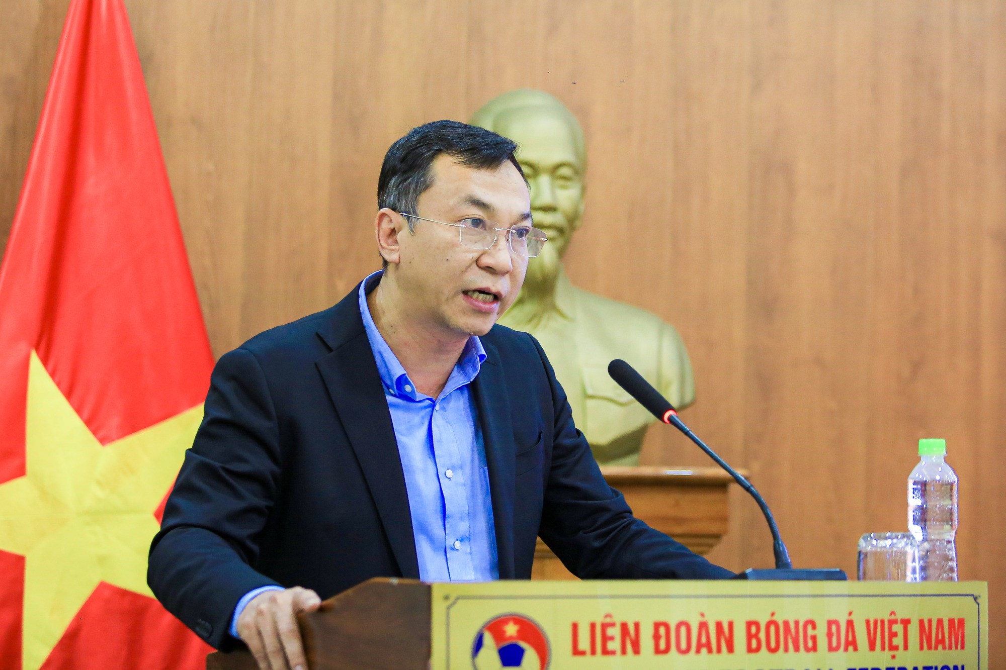 Đội tuyển b&oacute;ng đ&aacute; nữ nhận 5,6 tỉ đồng sau kỳ t&iacute;ch 4 lần li&ecirc;n tiếp v&ocirc; địch SEA Games - Ảnh 6.