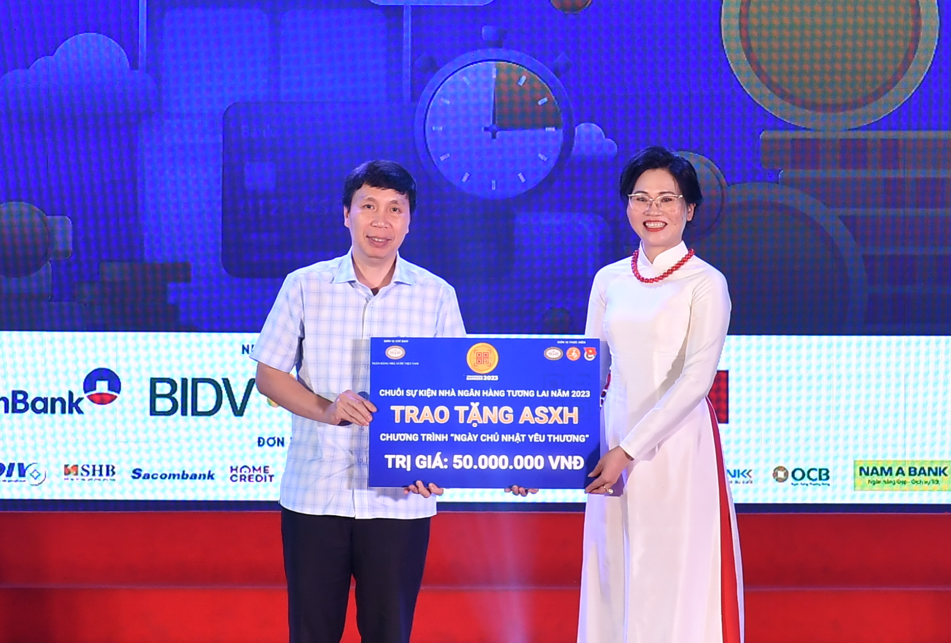 Sinh viên thể hiện khả năng quản lý, đầu tư tài chính với Nhà Ngân hàng tương lai - Ảnh 3.