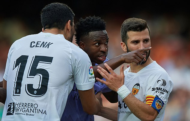 Vinicius Junior và nỗi hổ thẹn của làng bóng Tây Ban Nha
