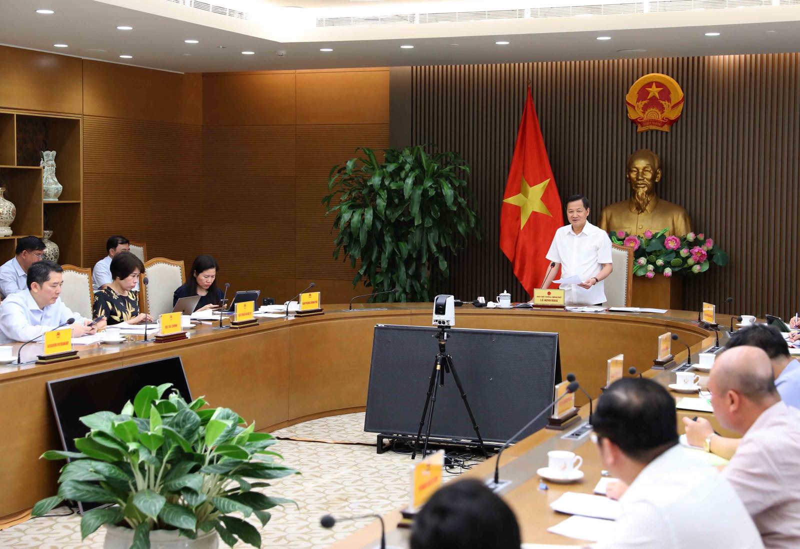 Đồng &yacute; chủ trương bổ sung ng&agrave;nh điện h&oacute;a cho Tập đo&agrave;n H&oacute;a chất - Ảnh 1.