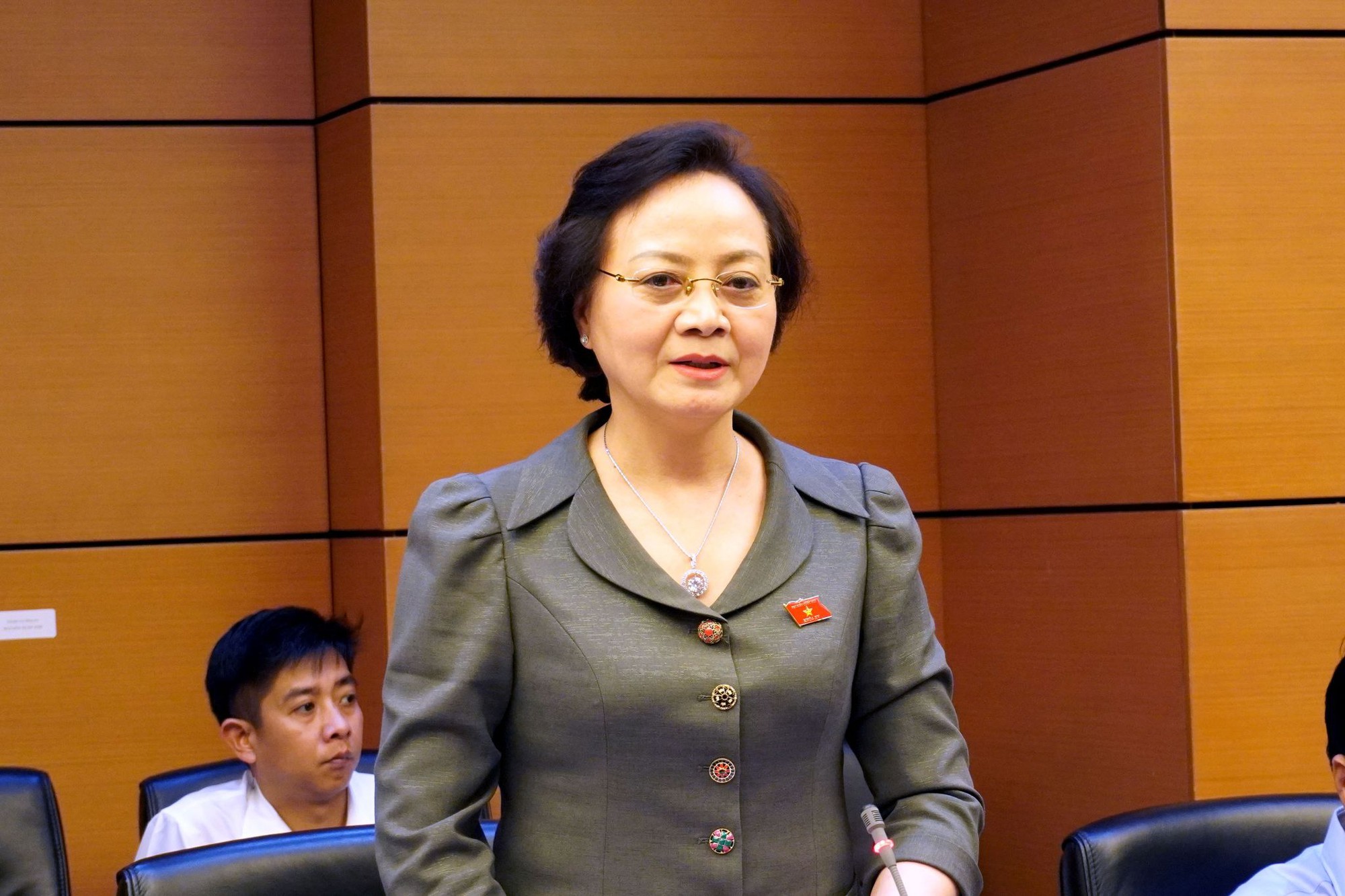 Cán bộ né tránh, đùn đẩy, sợ sai là biểu hiện suy thoái về tư tưởng chính trị