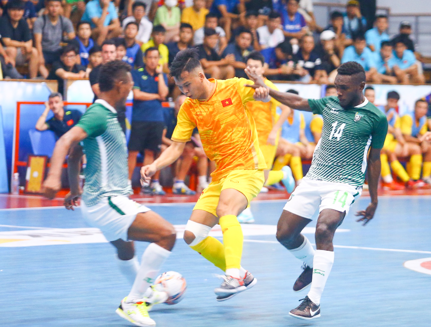 Tuyển futsal Việt Nam thắng Solomon 5-0