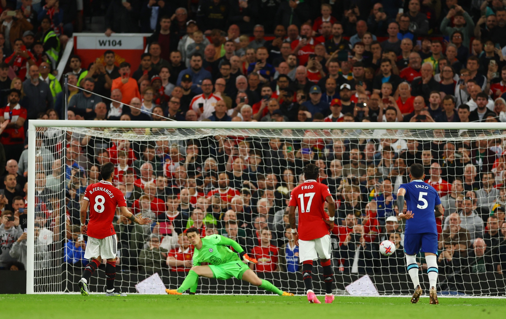 Đ&egrave; bẹp Chelsea 4-1, Man United đua th&agrave;nh c&ocirc;ng Top 3 Ngoại hạng - Ảnh 5.