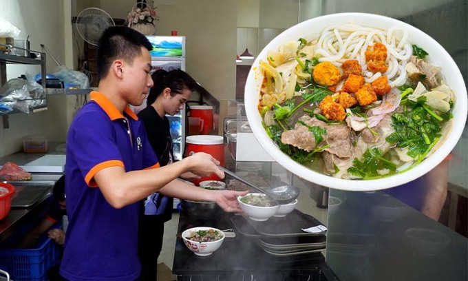Bún bò Huế tóp mỡ cay bán 500 bát/ngày, gỏi gà măng cụt thu 100 triệu đồng/ngày
