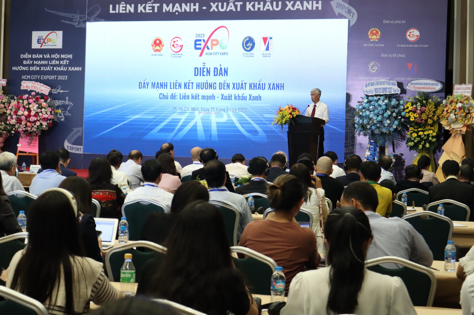 Nhiều doanh nghiệp dệt may, đồ gỗ mất đơn hàng vì chậm chuyển đổi xanh - Ảnh 3.