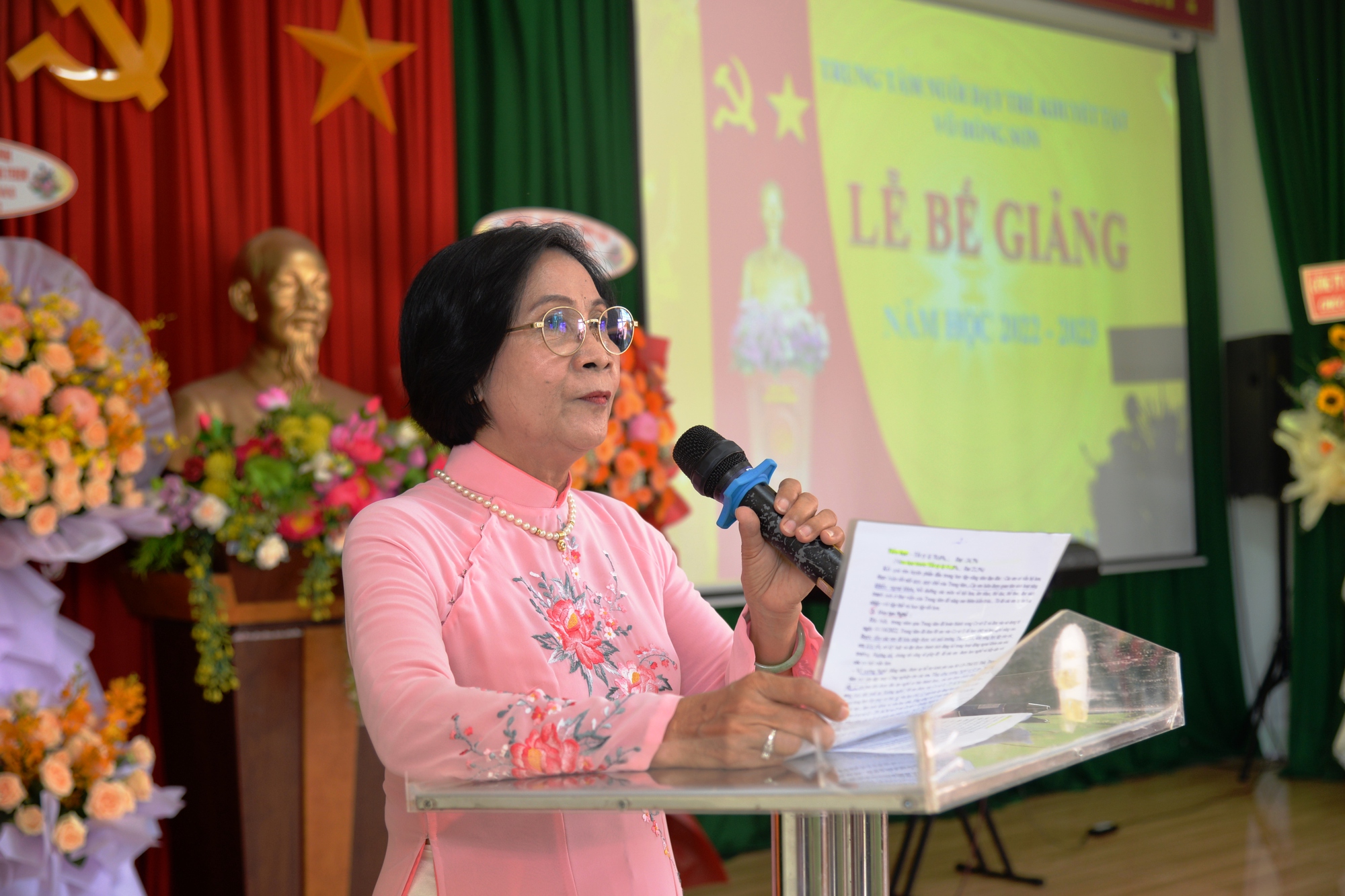 Hơn 2,5 tỉ đồng ủng hộ Trung t&acirc;m nu&ocirc;i dạy trẻ khuyết tật V&otilde; Hồng Sơn - Ảnh 3.
