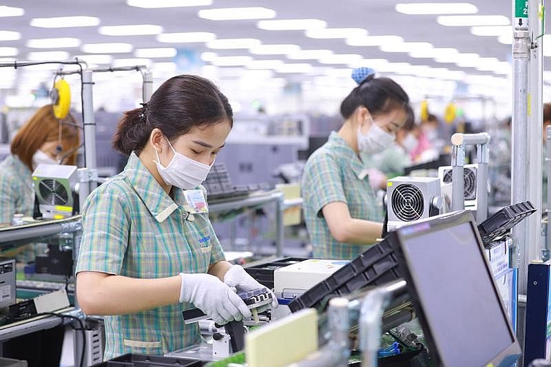 Giảm năm đóng bảo hiểm xã hội thì có nên giảm tuổi hưu?