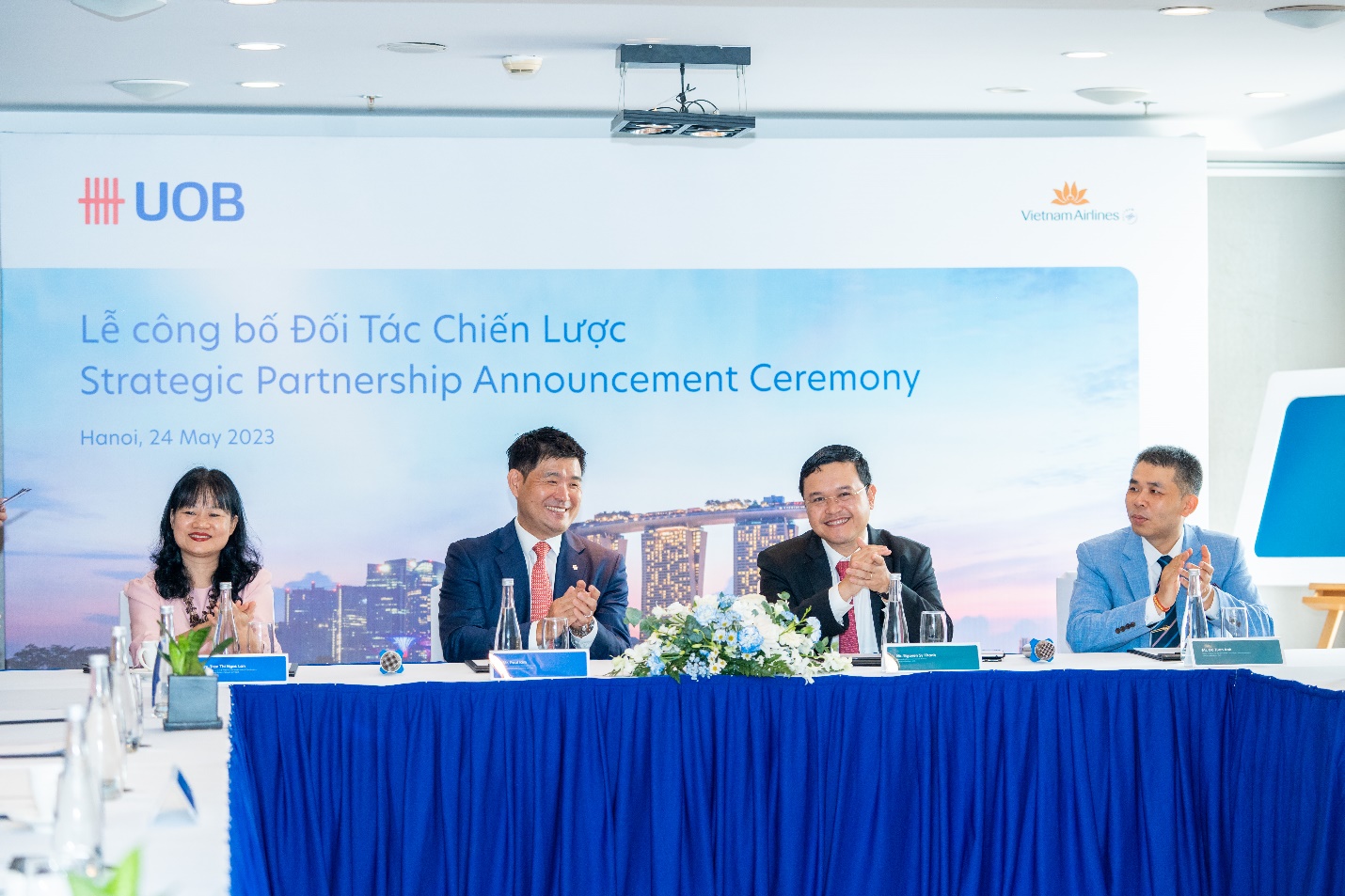 Ngân hàng UOB Việt Nam hợp tác chiến lược với Vietnam Airlines