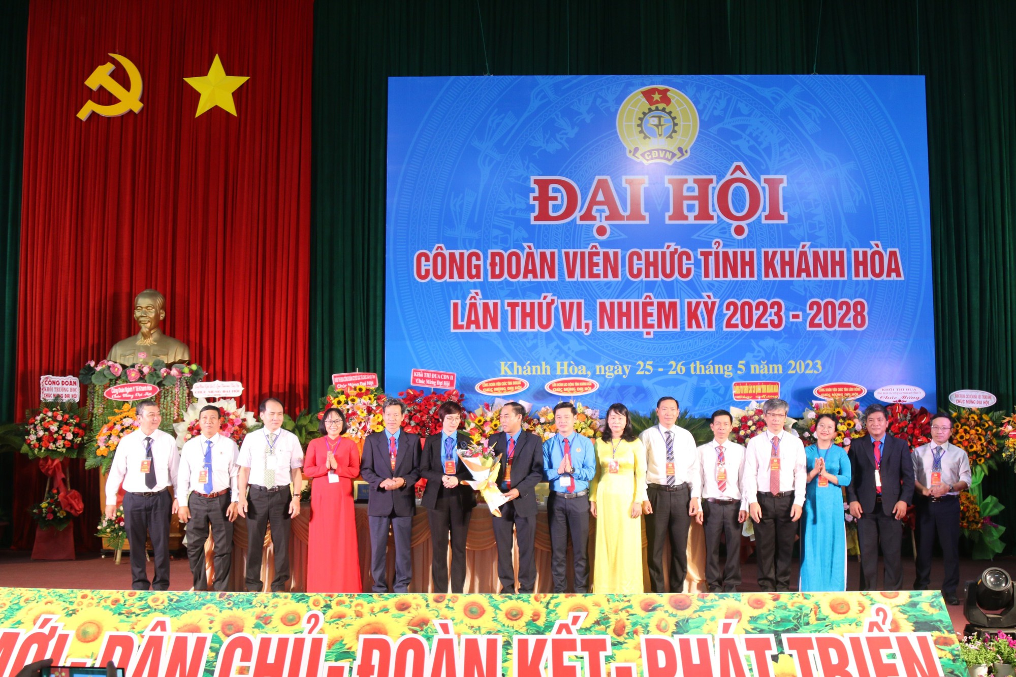 Công đoàn Viên chức Khánh Hòa giới thiệu 561 đoàn viên ưu tú cho Đảng bồi dưỡng