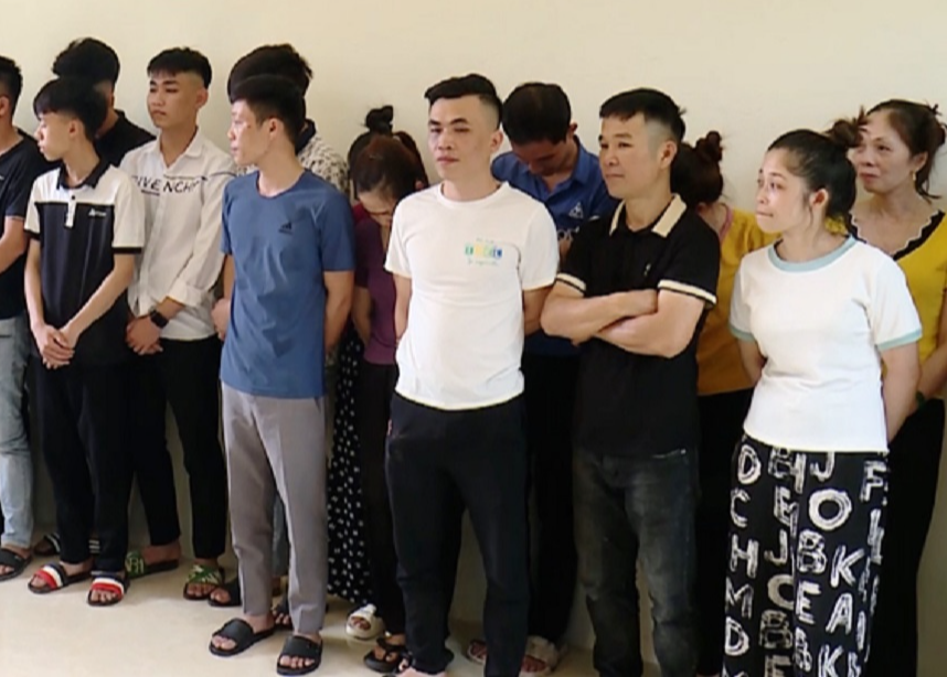 Triệu tập 32 đối tượng trong đường dây lừa đảo tinh vi từ Bắc vào Nam