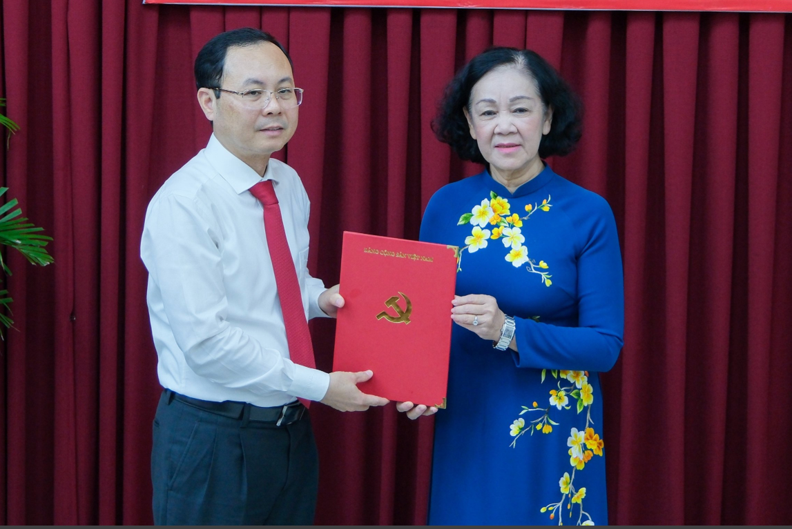 Phó Bí thư Thành uỷ TP HCM được điều động làm Bí thư Thành uỷ Cần Thơ