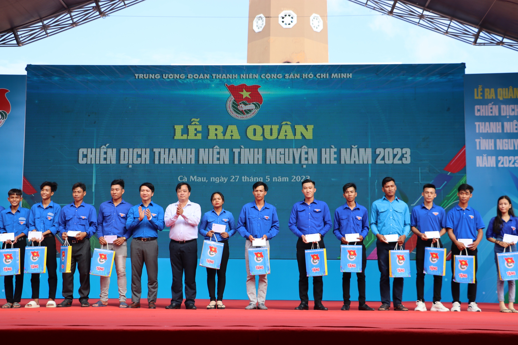 Nhiều hoạt động &yacute; nghĩa của Ph&oacute; Chủ tịch nước V&otilde; Thị &Aacute;nh Xu&acirc;n tại C&agrave; Mau - Ảnh 9.