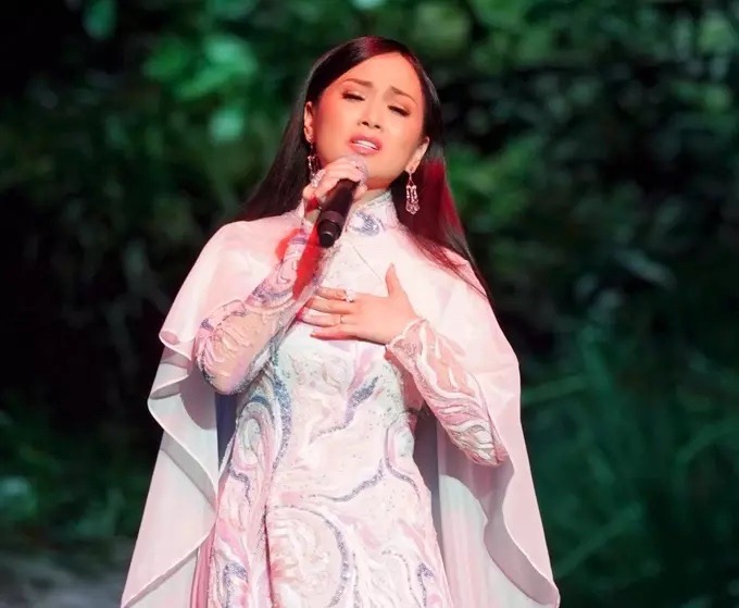 Ca sĩ H&agrave; Phương được chồng tỉ ph&uacute; y&ecirc;u chiều thế n&agrave;o? - Ảnh 1.