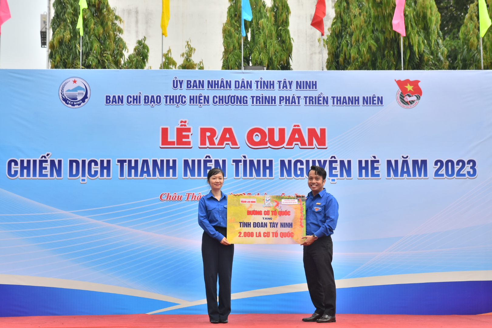 Báo Người Lao Động và Saigontourist Group tham gia chiến dịch thanh niên tình nguyện hè tỉnh Tây Ninh