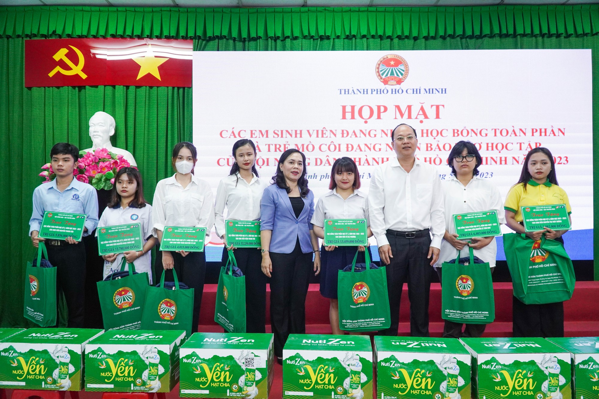 Học bổng toàn phần chắp cánh ước mơ nhiều sinh viên, học sinh khó khăn - Ảnh 3.