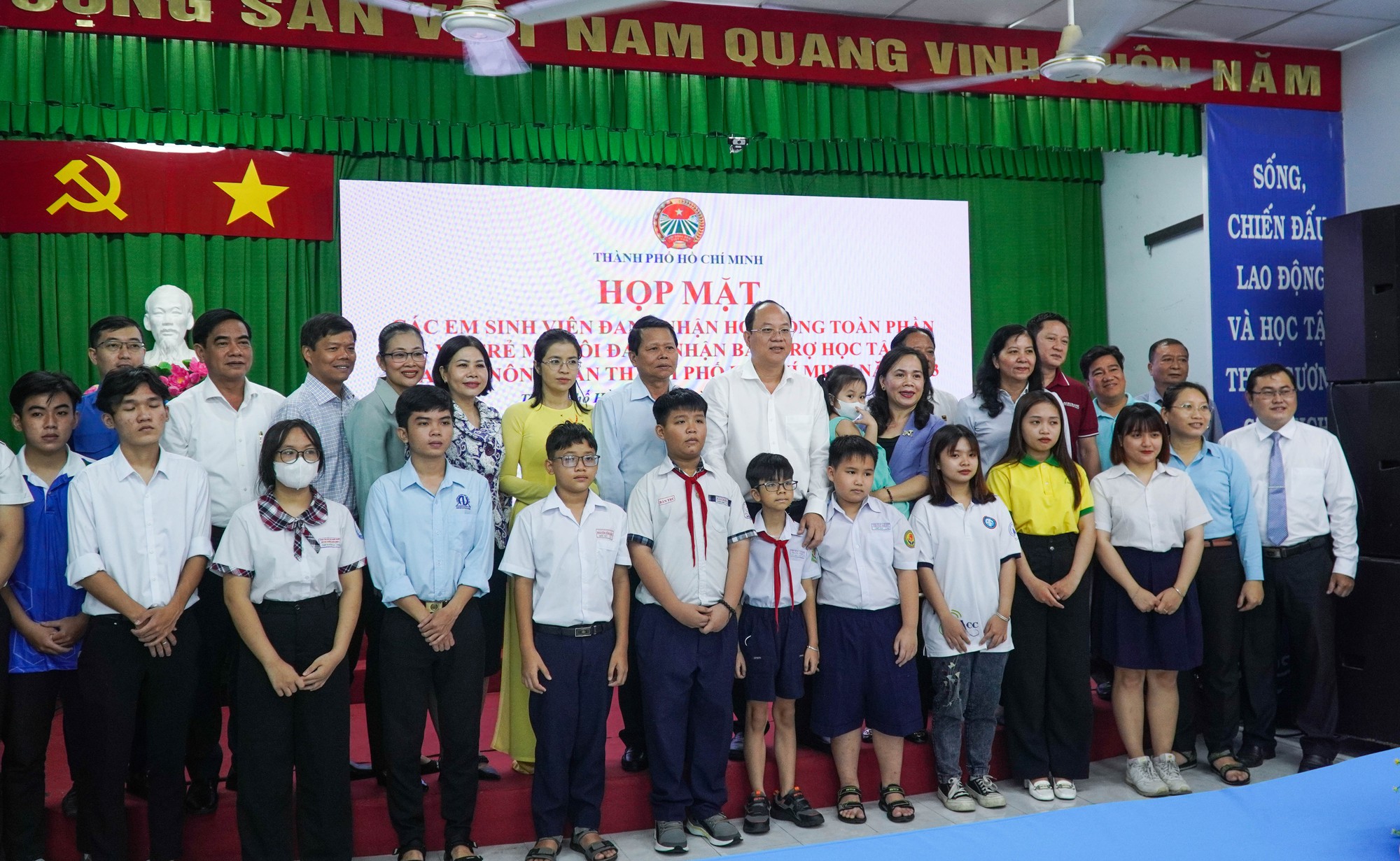 Học bổng toàn phần chắp cánh ước mơ nhiều sinh viên, học sinh khó khăn - Ảnh 7.