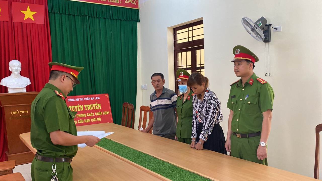"Nữ quái" ở Quảng Nam nhận 100 triệu đồng để "làm nhanh sổ đỏ"