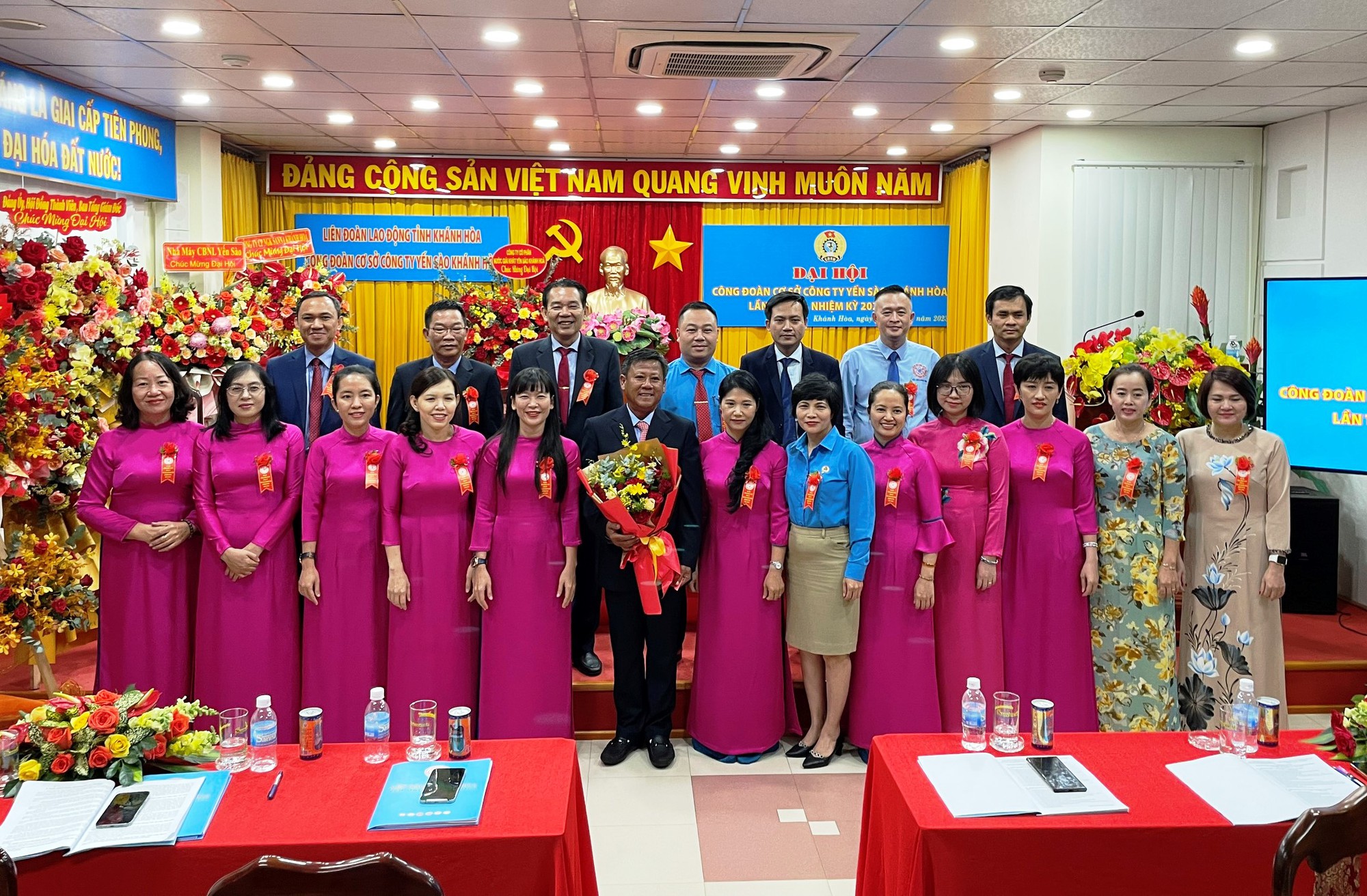 Ra mắt Ban Chấp hành Công đoàn Công ty Yến sào Khánh Hòa lần thứ XII