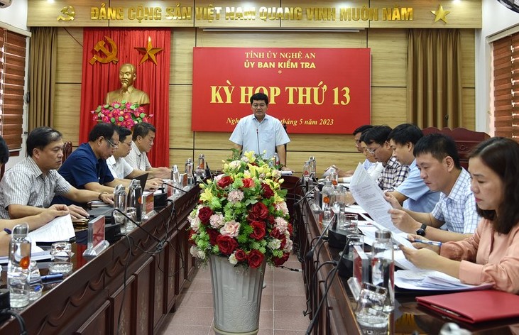 Xem xét kỷ luật nguyên Phó chủ tịch huyện vi phạm gây dư luận xấu