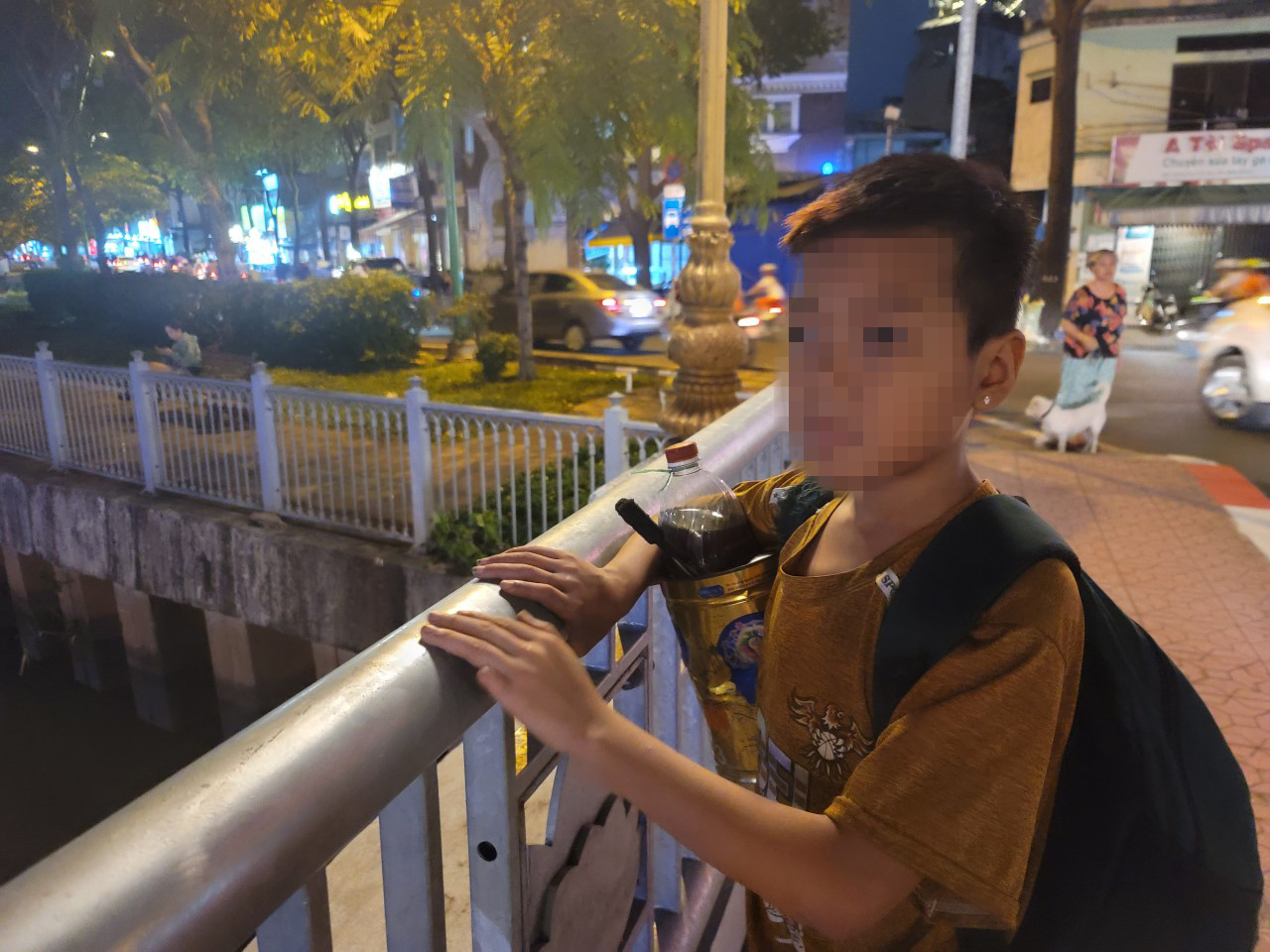 Sự thật phía sau những đứa trẻ thổi lửa - Ảnh 3.