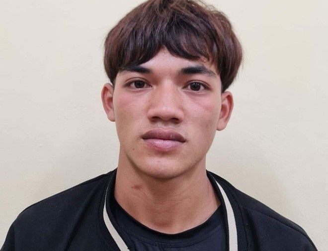 Đang đứng bên đường, nam thanh niên bị đánh, cướp tiền, điện thoại