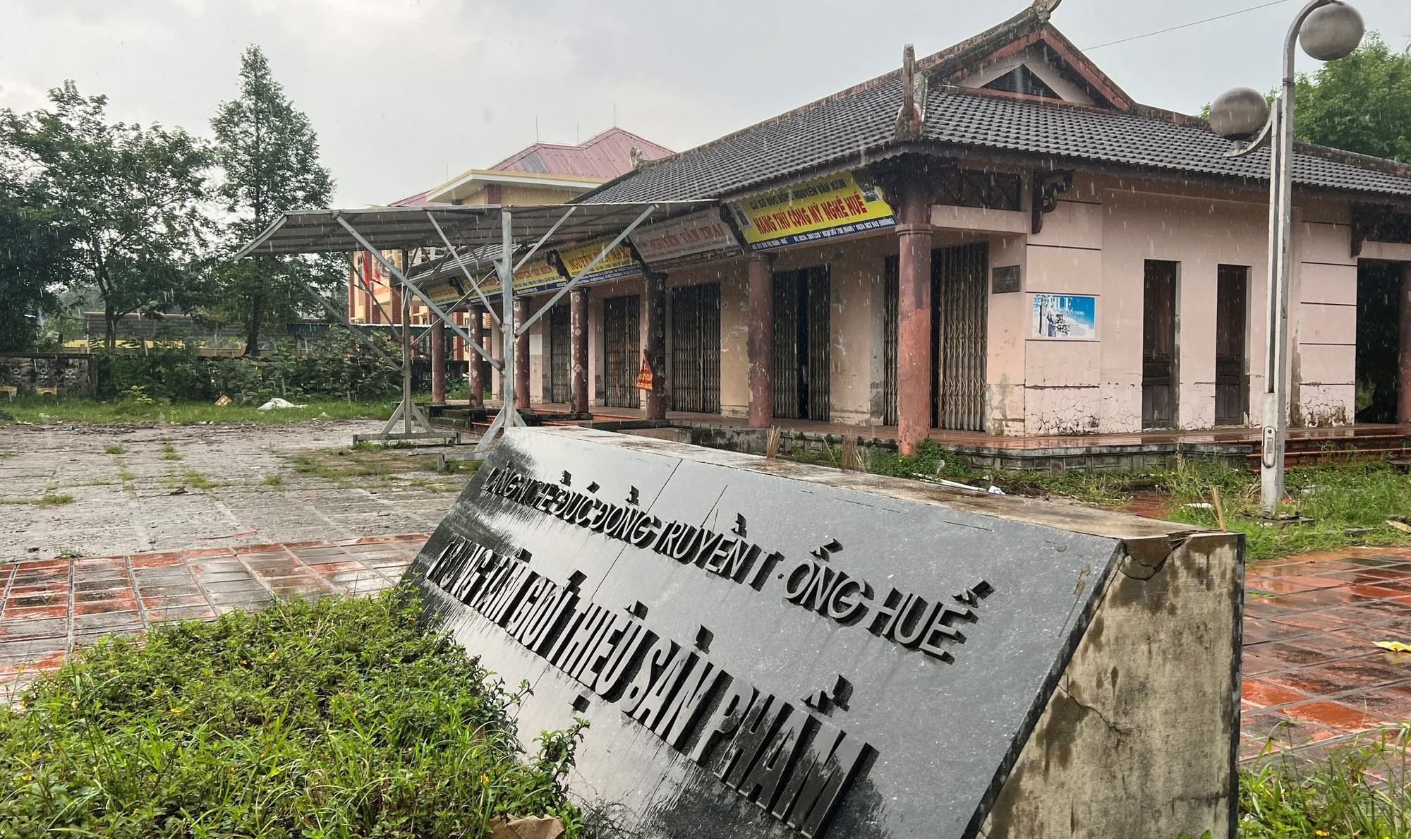 Trung tâm giới thiệu sản phẩm đúc đồng bỏ hoang bị thu hồi - Ảnh 1.