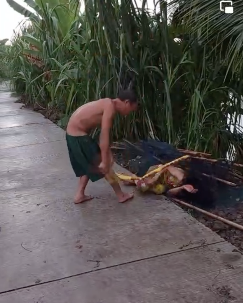 Vĩnh Long: L&agrave;m r&otilde; vụ người đ&agrave;n &ocirc;ng d&ugrave;ng chổi đ&aacute;nh phụ nữ d&atilde; man - Ảnh 1.