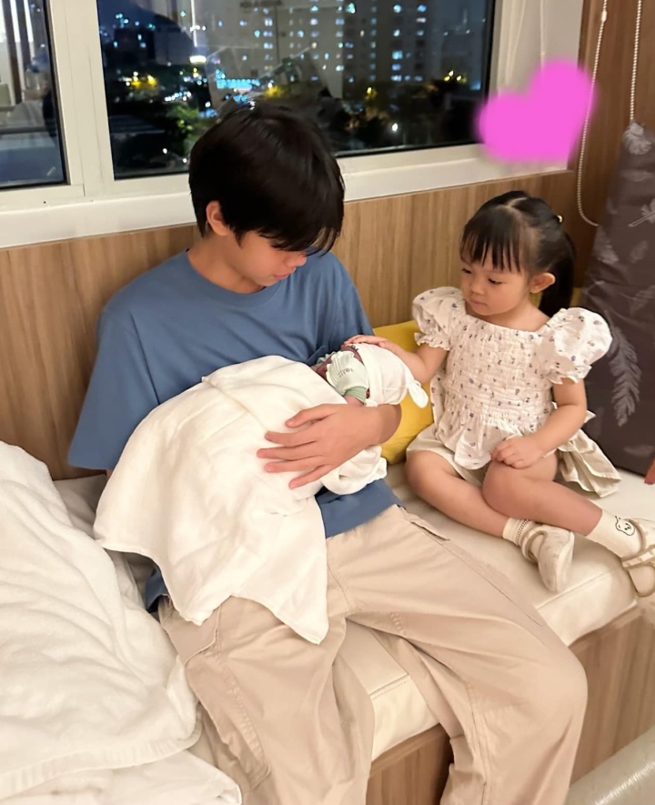 Đàm Thu Trang sinh con thứ 2 cho Cường "đô la"